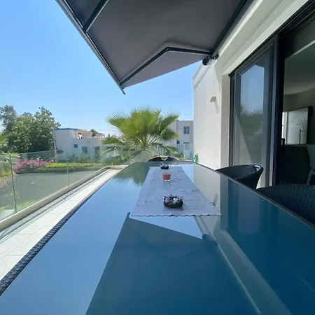 2 Bedroom Flat In Yalikavak 5 Minutes Walking Distance To The Sea Apartmán Gundogan (Bodrum)
